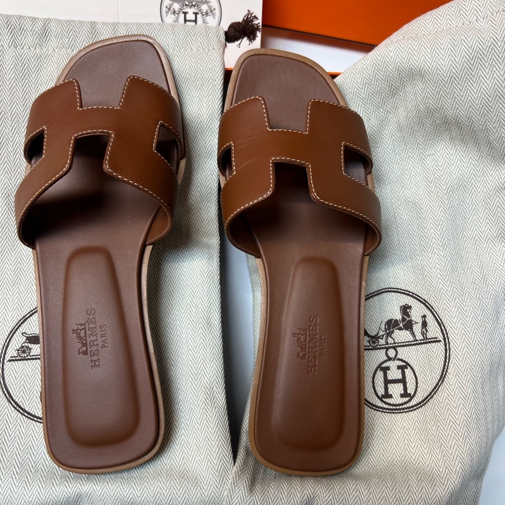 Hermès Tan Leather Sandals, Soles- size euro 35/us 5-5.5 ORAN Sandal - Picture 3 of 15